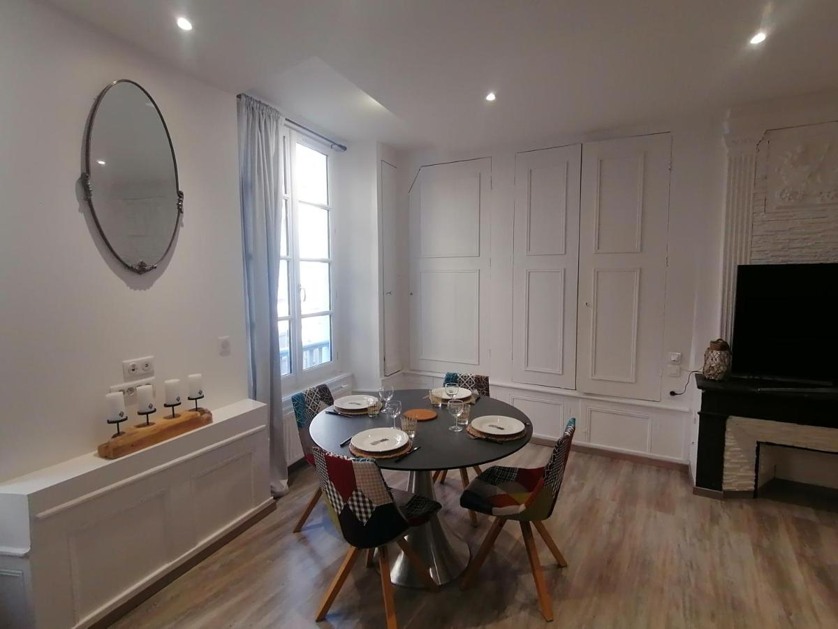 Appartement F2 Dans Le Centre Historique Le Puy-en-Velay Exterior photo