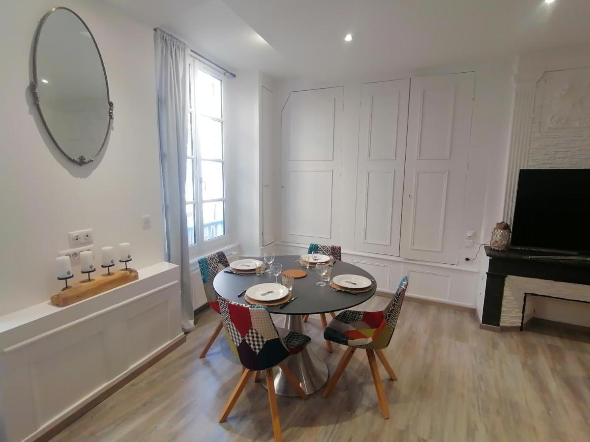 Appartement F2 Dans Le Centre Historique Le Puy-en-Velay Exterior photo
